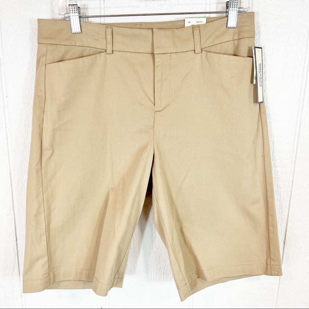 NEW Dockers Khaki Tan Bermuda Shorts Size 8